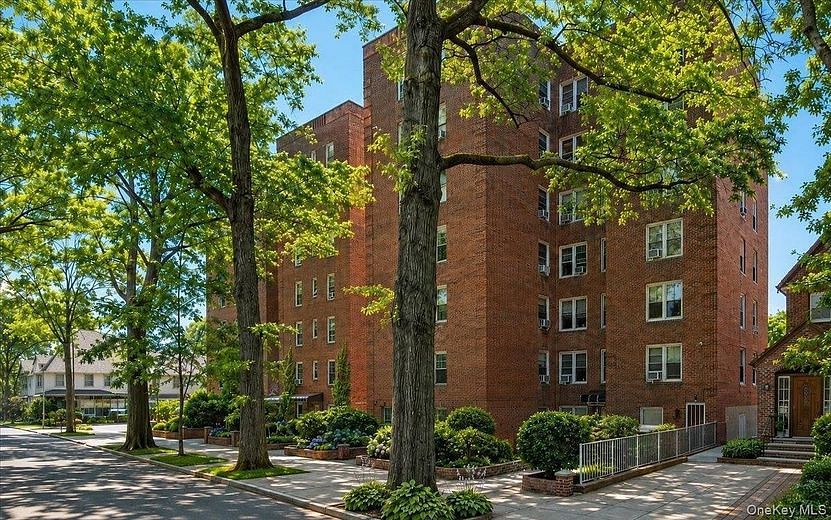 82-40 Austin Street #6/K