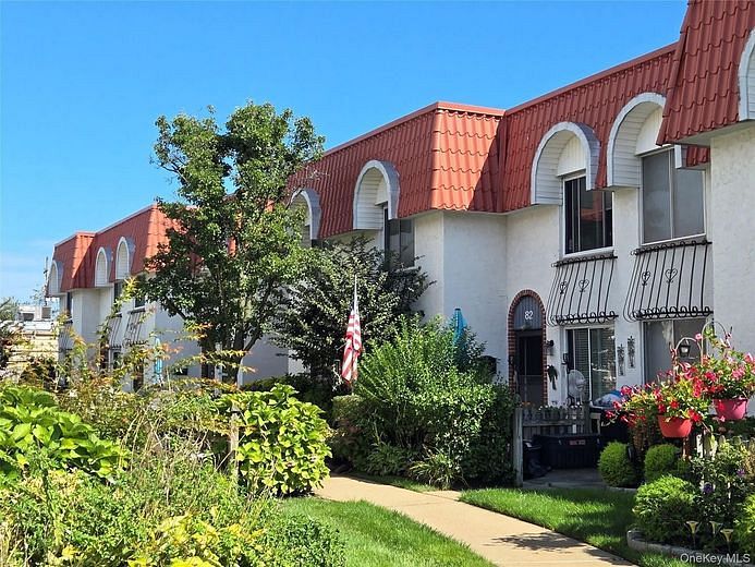 82 Alhambra Drive