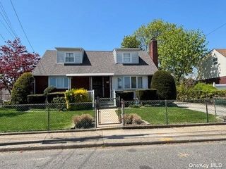Image 1 of 11 for 82 Elzey Avenue in Long Island, Elmont, NY, 11003