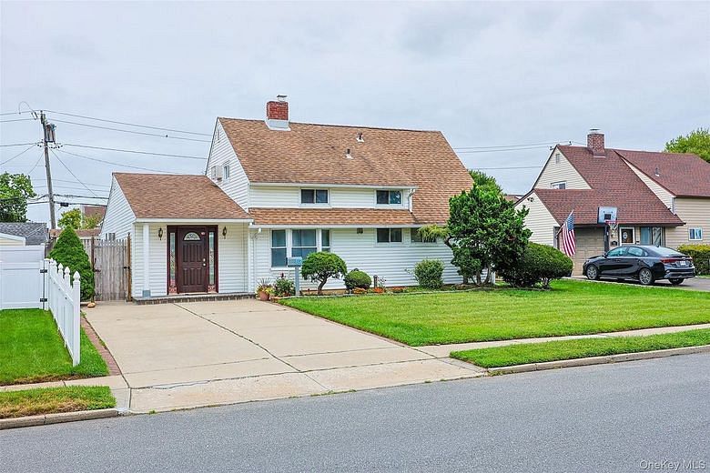 82 Lantern Road