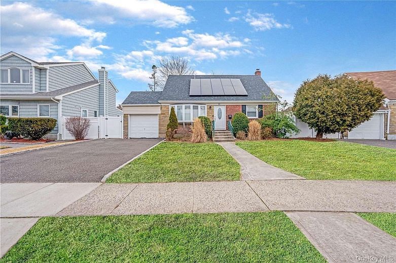 82 Pengon Circle