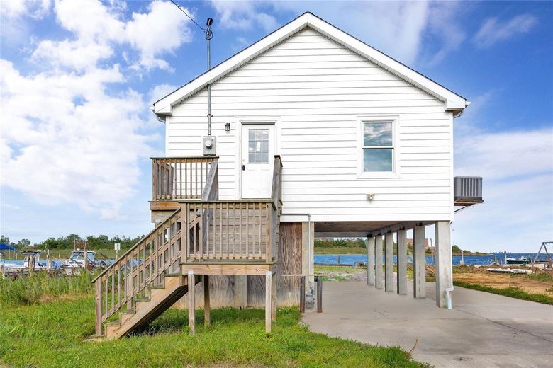 823 Venetian Boulevard