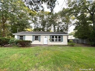 Image 1 of 18 for 16 Beach Lane in Long Island, Medford, NY, 11763