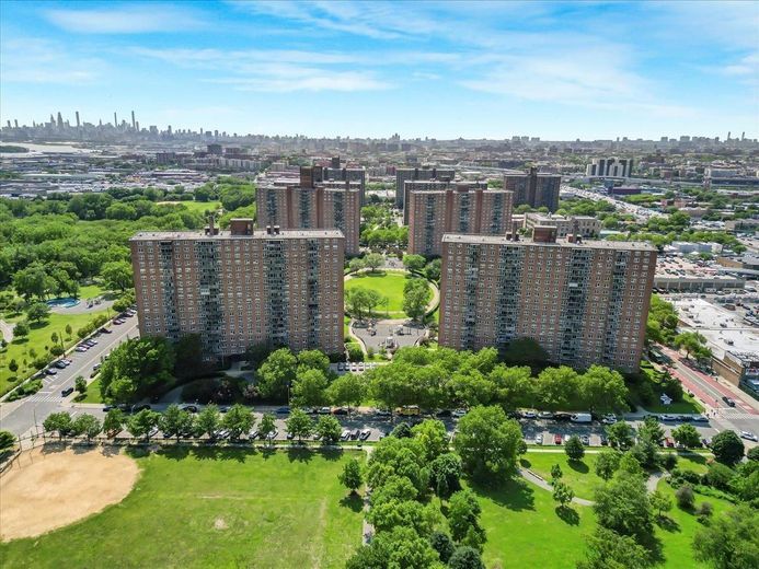 825 Morrison Avenue #16A