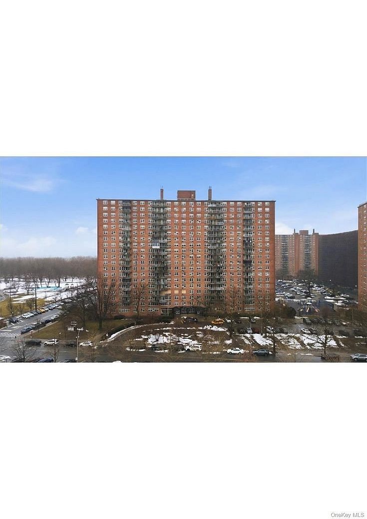 825 Morrison Avenue #8C