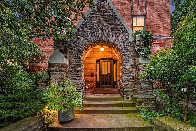 828 Bronx River Road #1AD