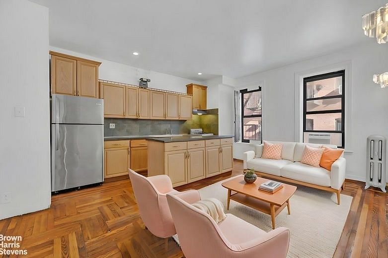 828 Gerard Avenue #2D