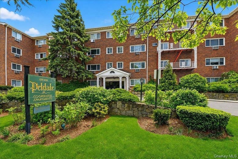 828 Pelhamdale Avenue #2P
