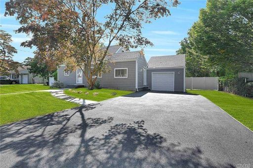 Image 1 of 25 for 8 Prospect Ave in Long Island, Brentwood, NY, 11717