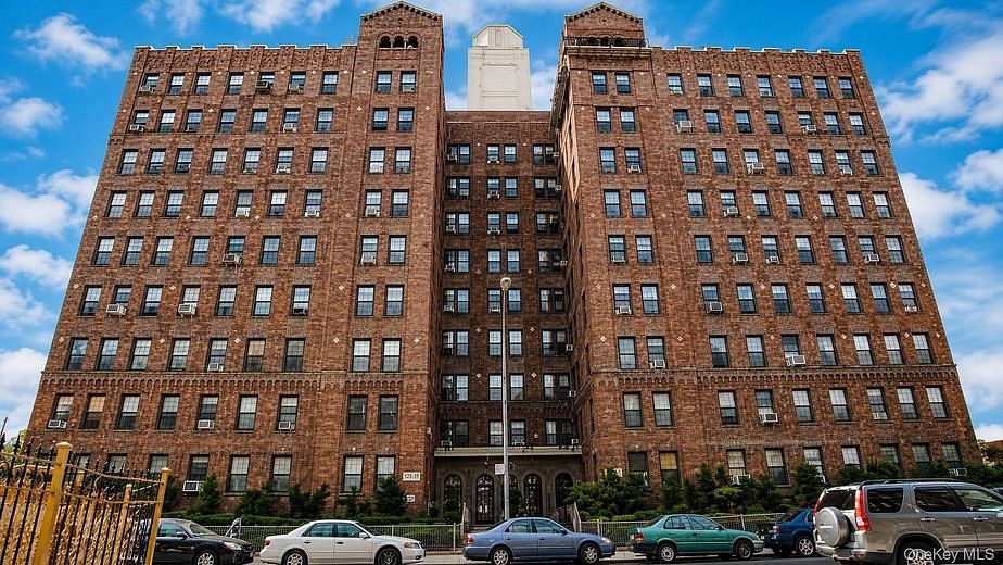 83-00 Talbot Street #PH-10D