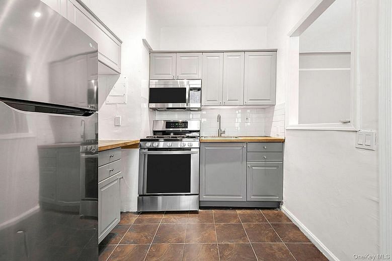 83-09 Lefferts Blvd