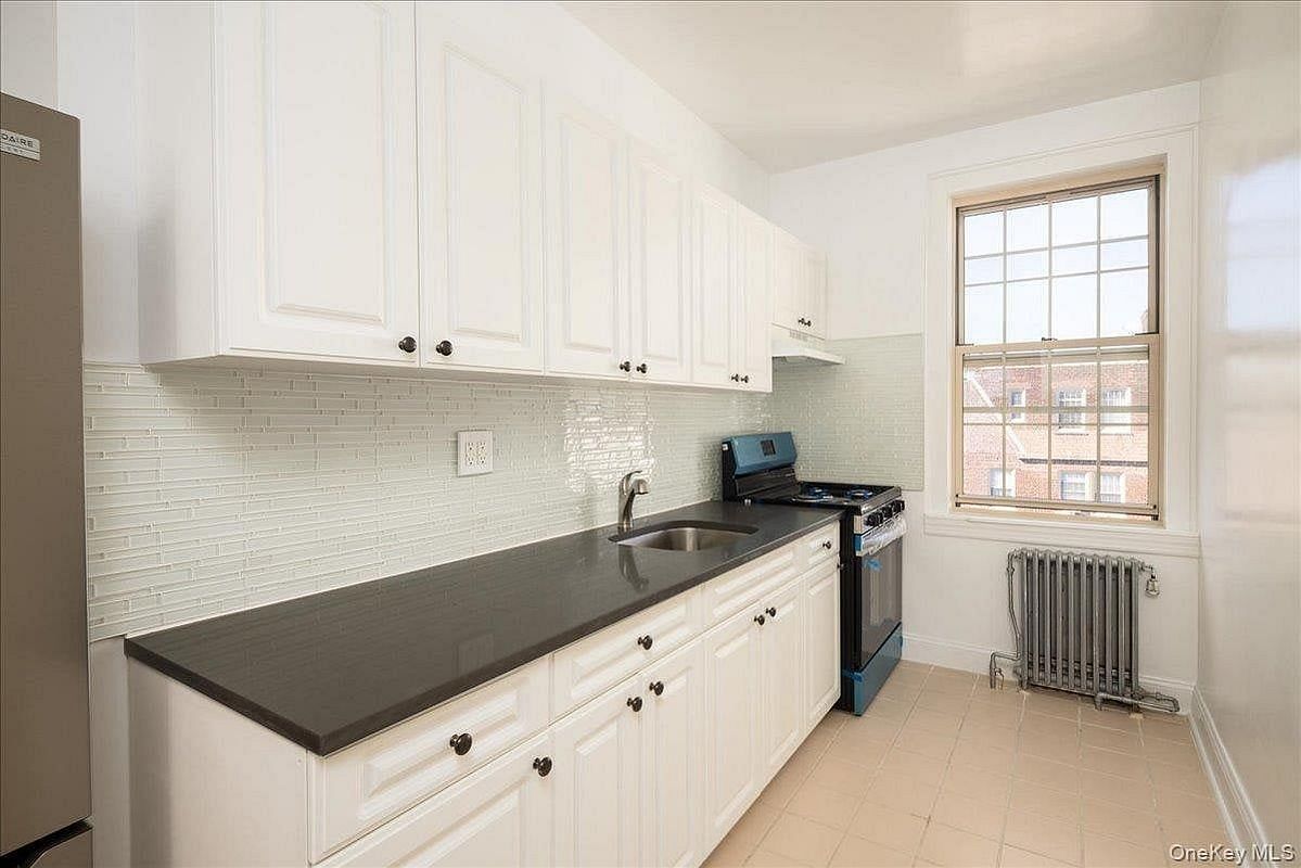 Image 1 of 19 for 83-09 Talbot St. #6L in Queens, Kew Gardens, NY, 11415