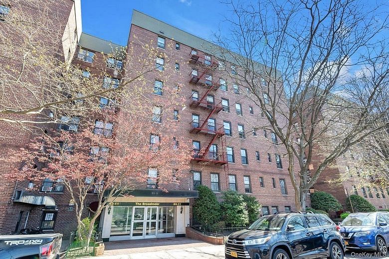 83-11 139 Street #1F