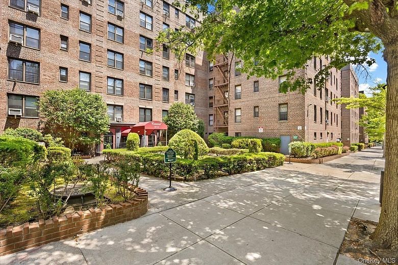 83-15 98th Street #5T