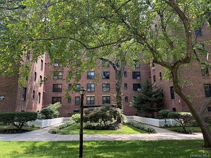 83-20 98 Street #5J
