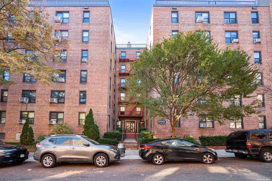 Image 1 of 32 for 83-30 98th Street #3C in Queens, Woodhaven, NY, 11421