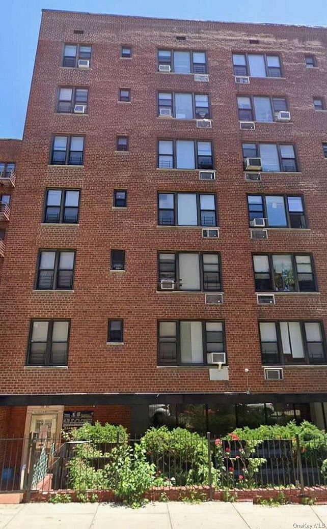 83-30 Vietor Avenue #624