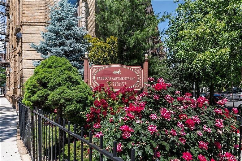 83-52 Talbot Street #6H