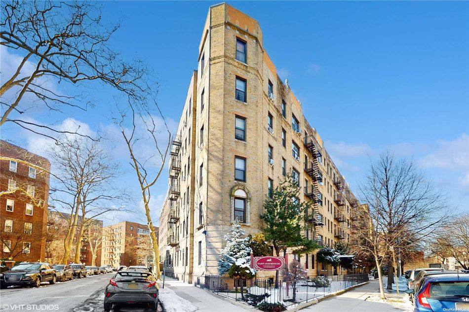 Image 1 of 14 for 83-64 Talbot St Street #3C in Queens, Kew Gardens, NY, 11415