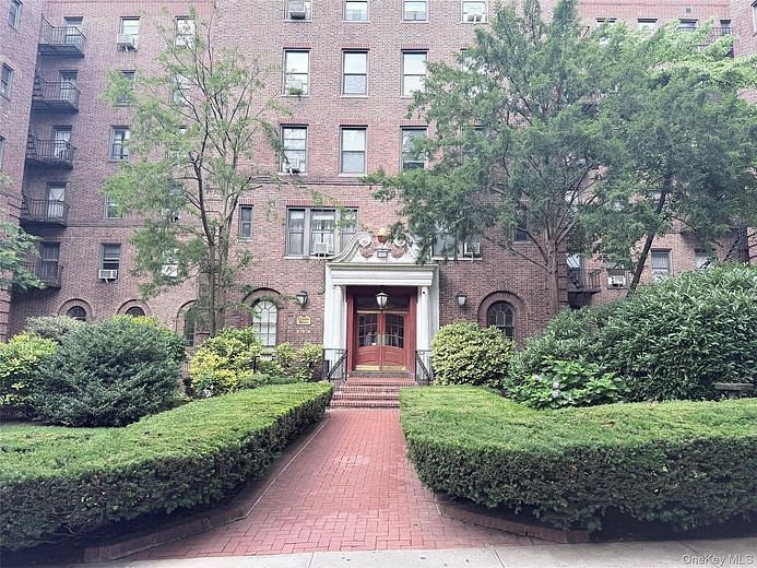83-80 118 Street #6C