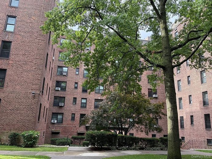 83-85 Woodhaven Boulevard #4F
