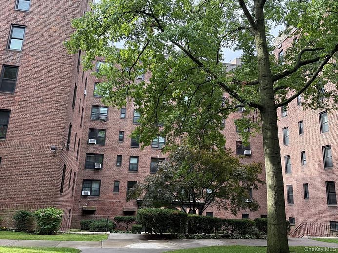 83-85 Woodhaven Boulevard #4F