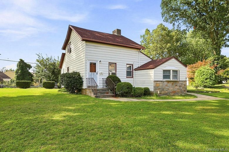 83 Brewster Avenue
