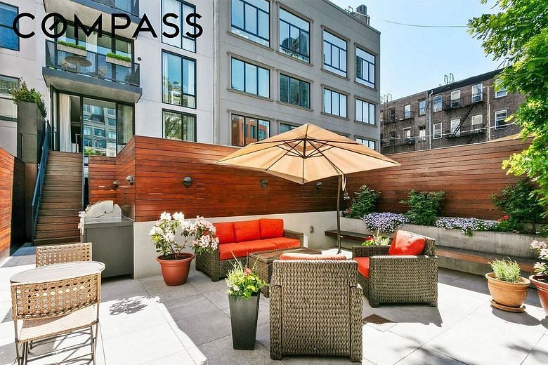 83 Eagle Street #2
