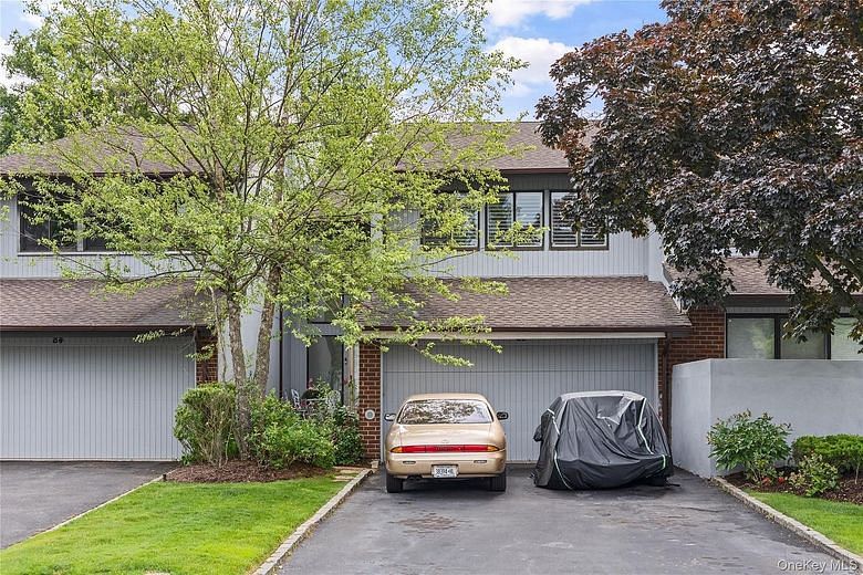 83 Foxwood Drive