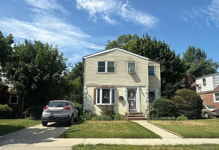 83 Norfolk Drive W