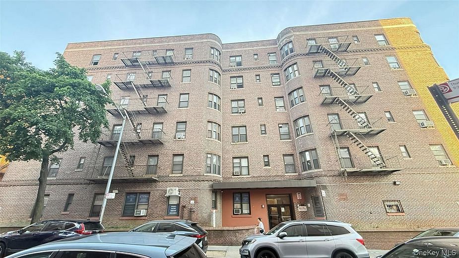 83 ST VIETOR AVE #1O