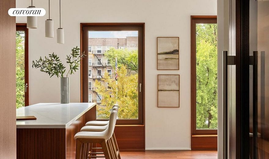 83 Thompson Street #4