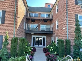Image 1 of 22 for 111 S Centre Avenue #1VV in Long Island, Rockville Centre, NY, 11570