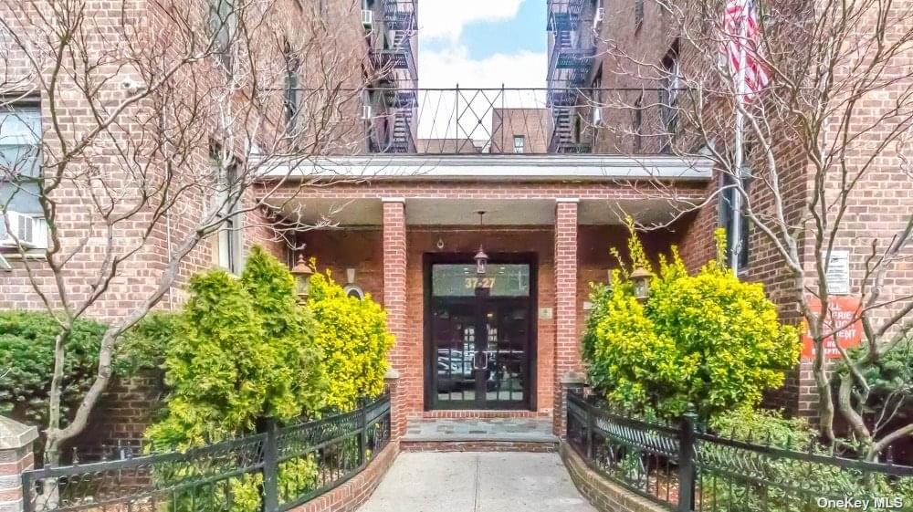 37-27 86 Street #5K in Queens, Jackson Heights, NY 11372