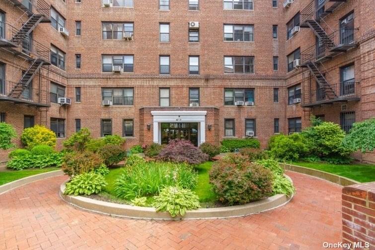67-71 Yellowstone Blvd #7N in Queens, Forest Hills, NY 11375