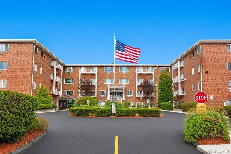 838 Pelhamdale Avenue #2H