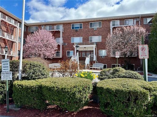 Image 1 of 15 for 838 Pelhamdale Avenue #2U in Westchester, New Rochelle, NY, 10801