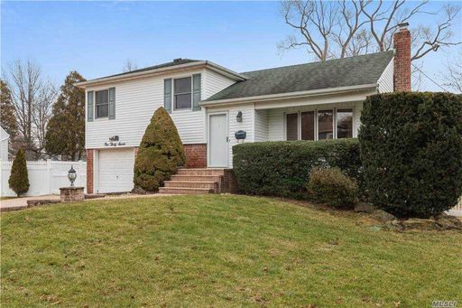 Image 1 of 25 for 137 Colony Lane in Long Island, Syosset, NY, 11791