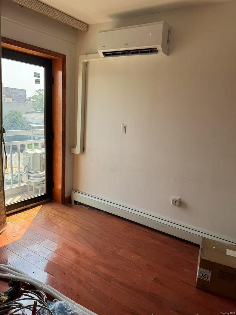 84-09 Queens Boulevard #4B