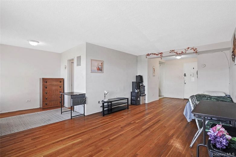 84-20 153rd Avenue #5H