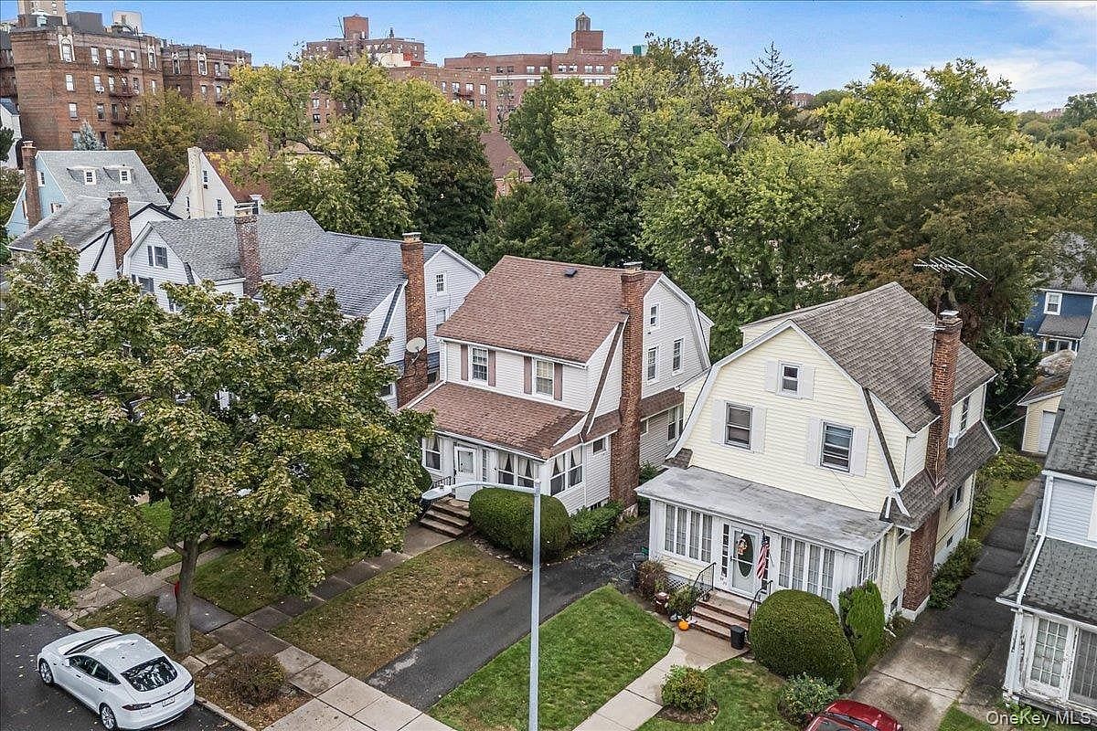 Image 1 of 29 for 84-25 115th Street in Queens, Kew Gardens, NY, 11418