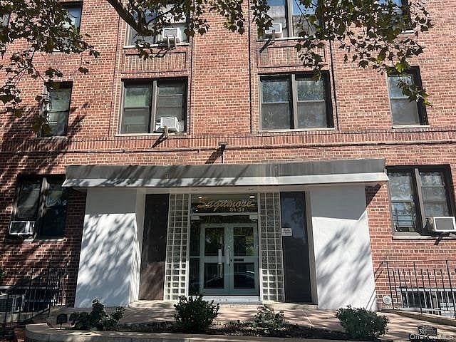 84-31 Van Wyck Expressway #1M