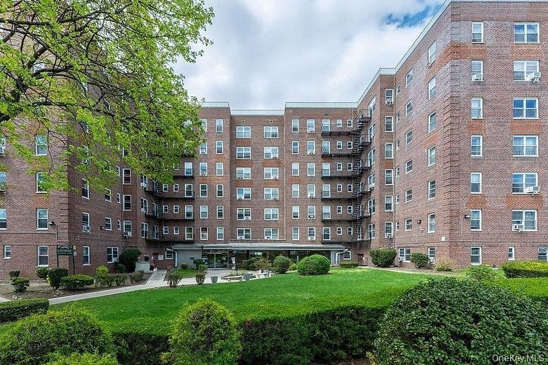 84-50 169th Street #611