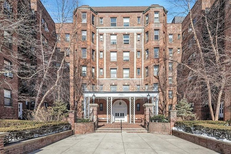 84-51 Beverly Road #1A