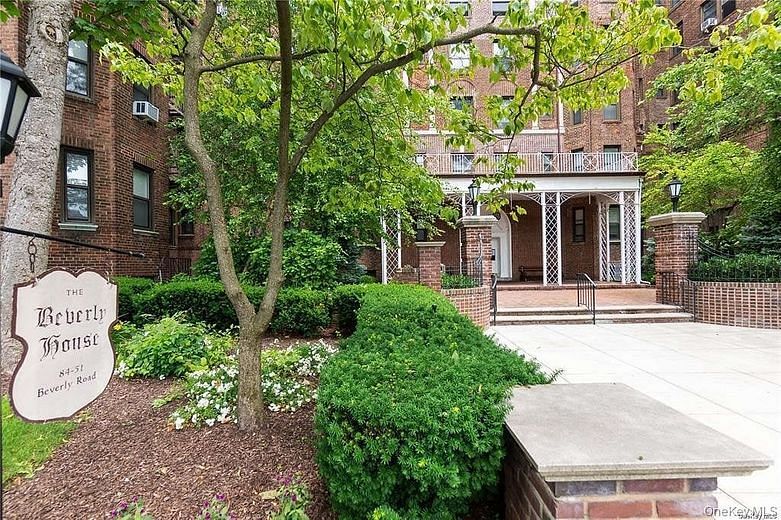 84-51 Beverly Road #6R