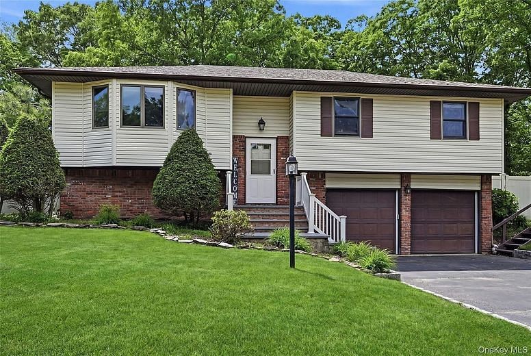 84 Henearly Drive