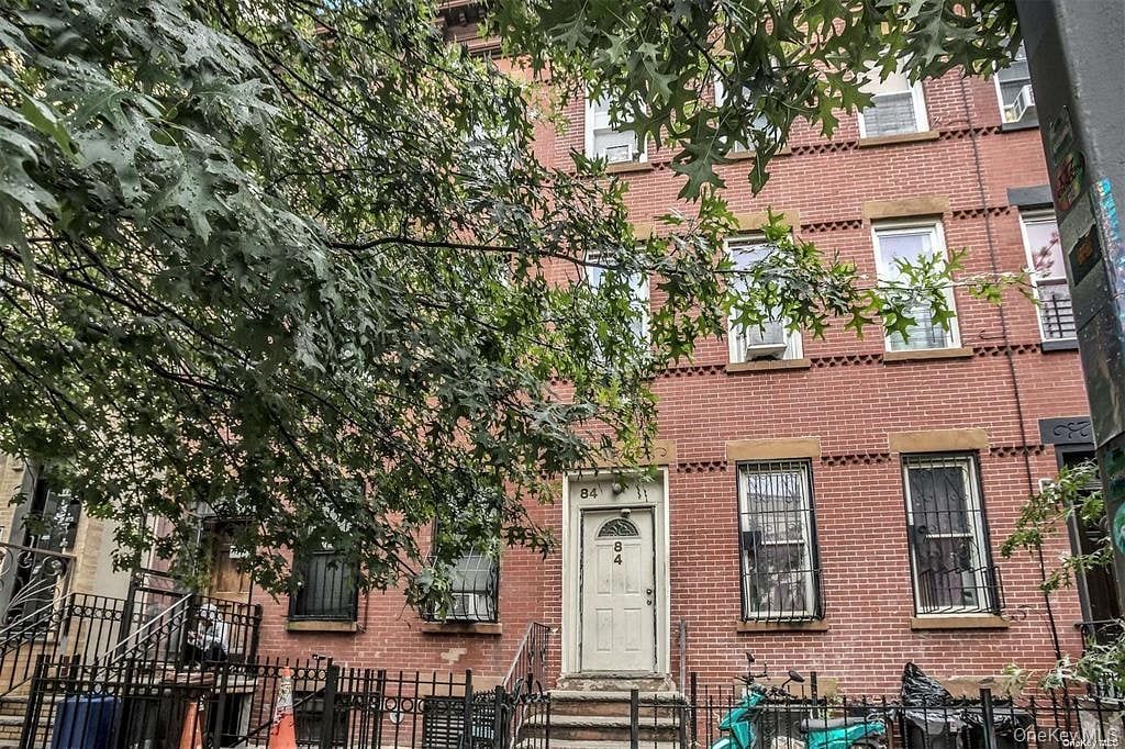 84 Hull Street