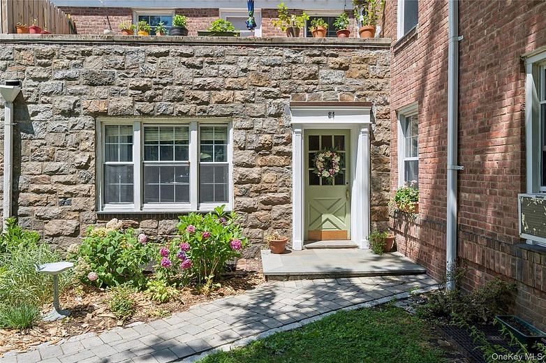 84 Pinewood Road #1F