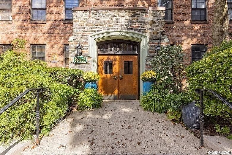 840 Bronx River Road #3B