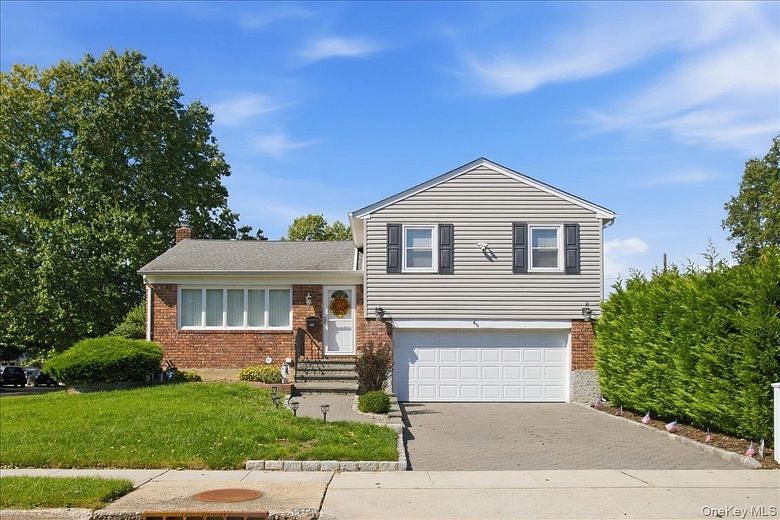 840 Carolyn Court